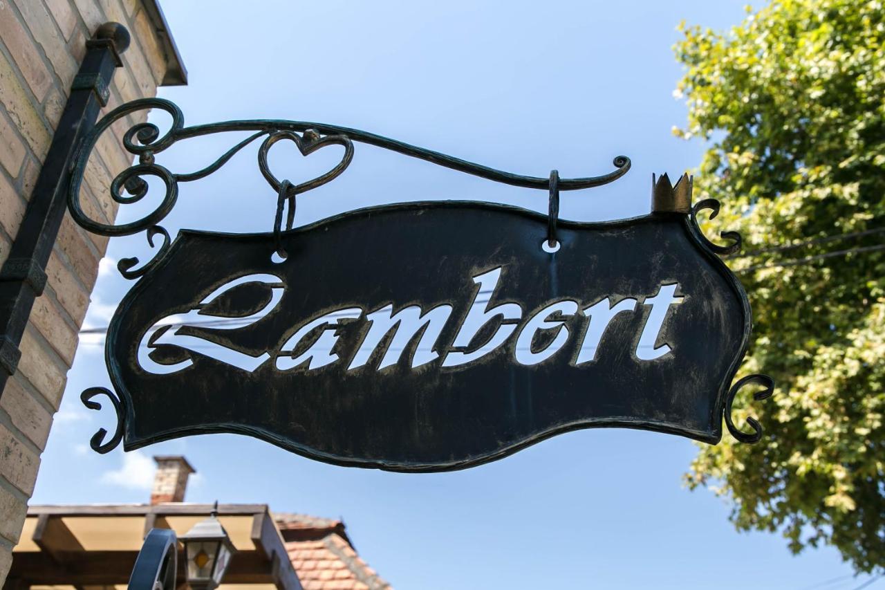 Lambert Hotel แบรฮอฟ ภายนอก รูปภาพ