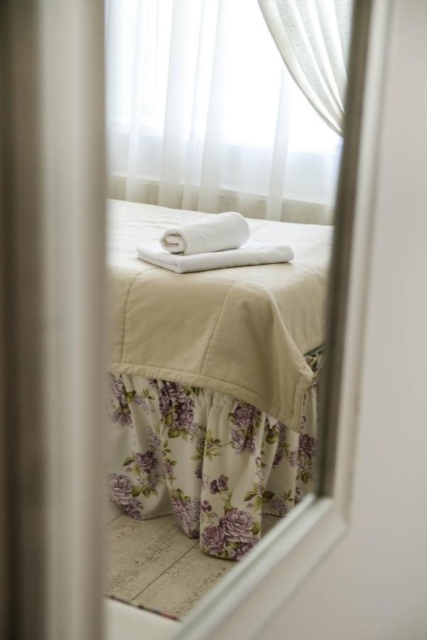 Lambert Hotel แบรฮอฟ ภายนอก รูปภาพ