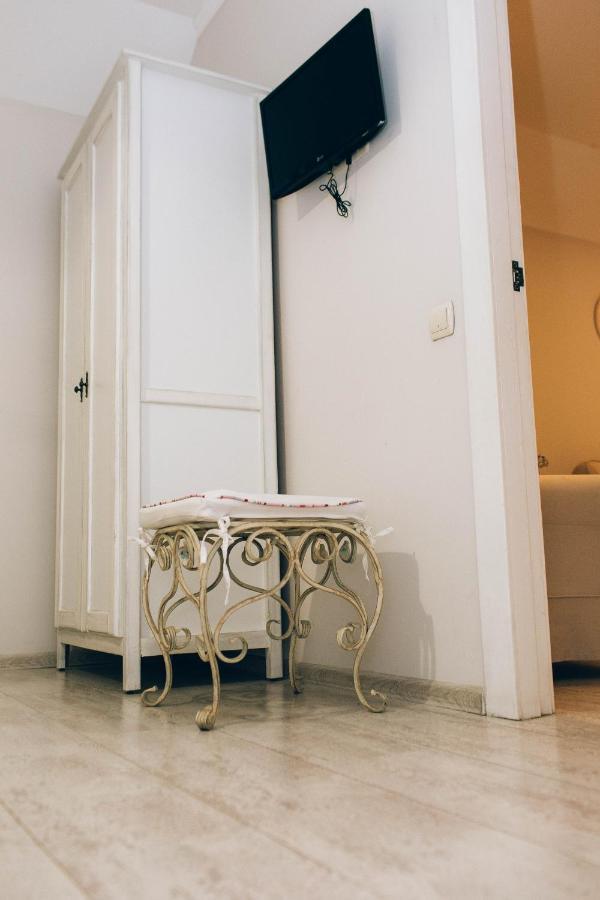 Lambert Hotel แบรฮอฟ ภายนอก รูปภาพ